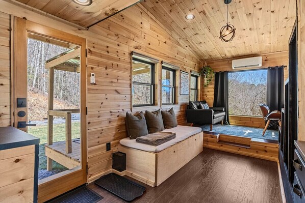Living area - Secluded Getaway, Hot Tub, and Stargazing Deck! (Fairview)