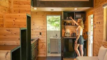 1 soverom, skrivebord, strykejern/-brett og wi-fi