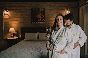 Premium bedding, minibar, individually decorated, individually furnished - Pousada LaPianta  (Camanducaia)