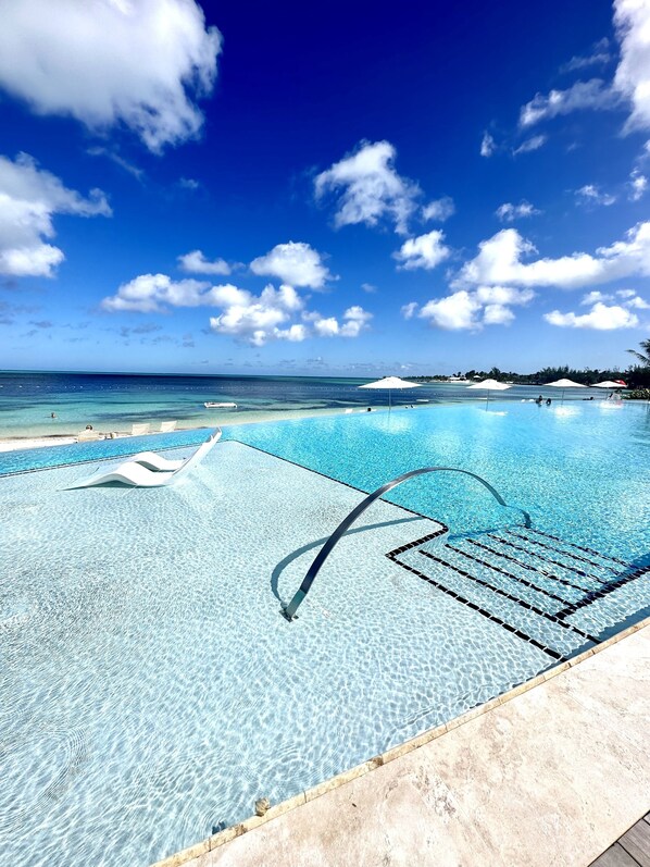 Et oppvarmet basseng