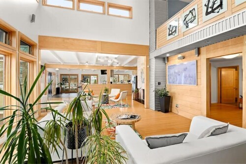 The LUXE Of Peoria! 6000sqf! Unbelievable pool!