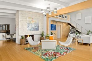 Interior - The LUXE Of Peoria! 6000sqf! Unbelievable pool! (Peoria)