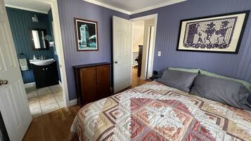 3 Schlafzimmer, Schreibtisch, Bügeleisen/Bügelbrett, Reisekinderbett