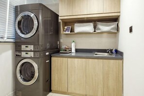 Laundry - Hanting Premium Hotel (Shanghai)