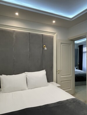 Literie de qualité supérieure, matelas Select Comfort, minibar