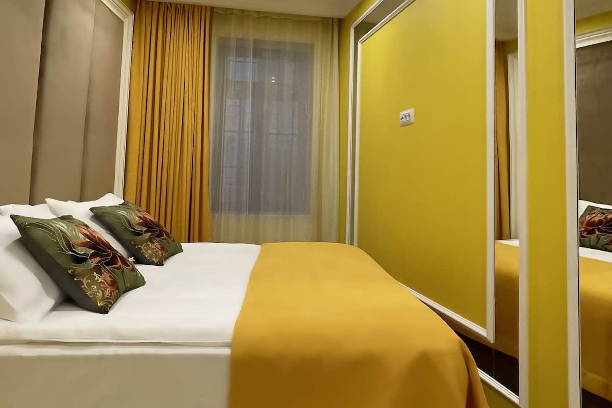 Ropa de cama de alta calidad, colchones Select Comfort y minibar