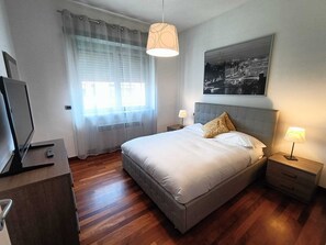 Leilighet – deluxe | Dundyner, memory foam-senger, minibar og individuelt dekorert