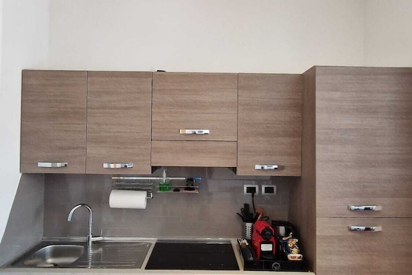 Apartamento luxo | Cozinha privada | Geladeira grande, fogão, cooktop, máquina de café expresso