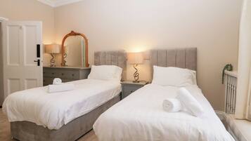 11 bedrooms, individually decorated, individually furnished, free WiFi