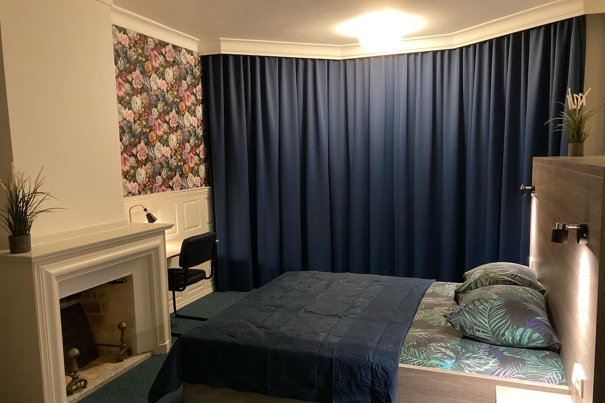 Dobbeltrom – comfort, 1 queensize-seng | Strykejern/-brett, wi-fi (inkludert) og sengetøy
