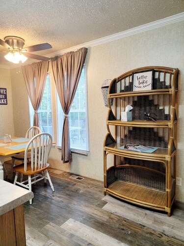 WiFi, Dog Friendly & Linens Provided ~ Lake Gaston 