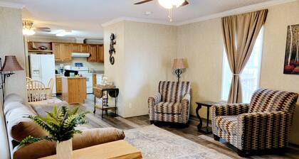 WiFi, Dog Friendly & Linens Provided ~ Lake Gaston
