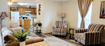 WiFi, Dog Friendly & Linens Provided ~ Lake Gaston