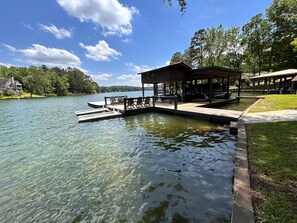 Property grounds - Large Group Vacationers Dream, 45 mins to Auburn. (Equality)