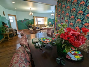 Dining - See nearby attractions, Visit Little Sahara, great salt plains, Alabaster Cavern (Alva)