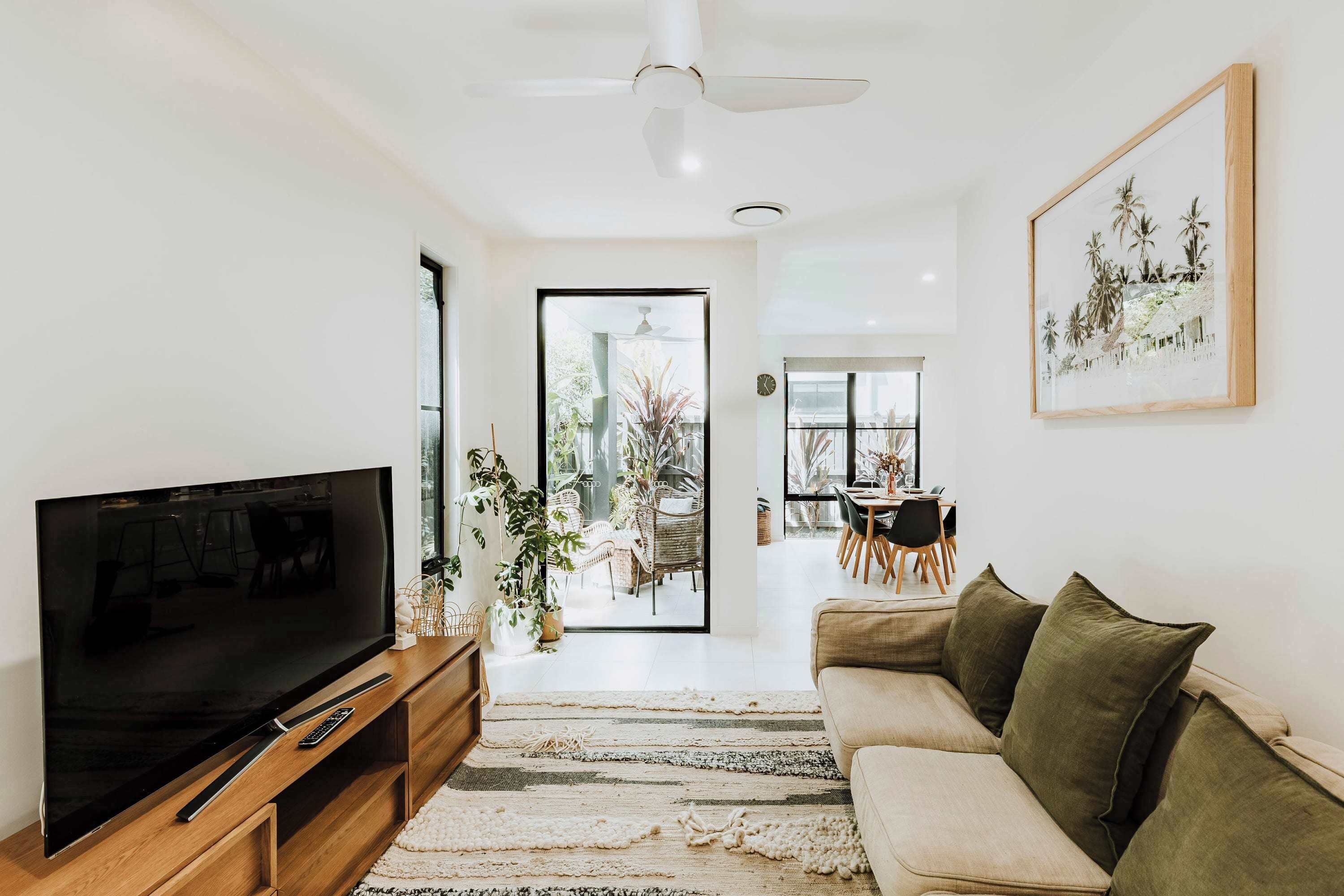 Contemporary Coolum Beach Abode - Coolum Beach