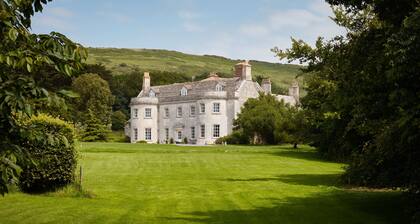 Independent Garden Wing of Dorset country house