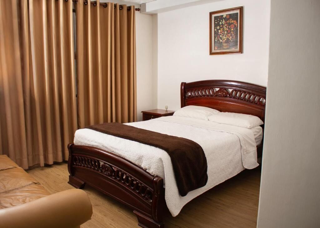 Blackout curtains, free WiFi, bed sheets