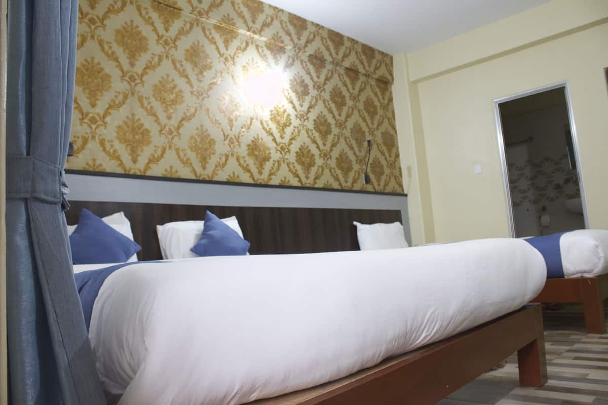 Premium Room | Dilengkapkan perabot secara berasingan, Wi-fi percuma, cadar katil