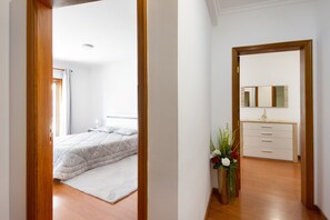 2 Schlafzimmer, Bügeleisen/Bügelbrett, kostenloses WLAN, Bettwäsche