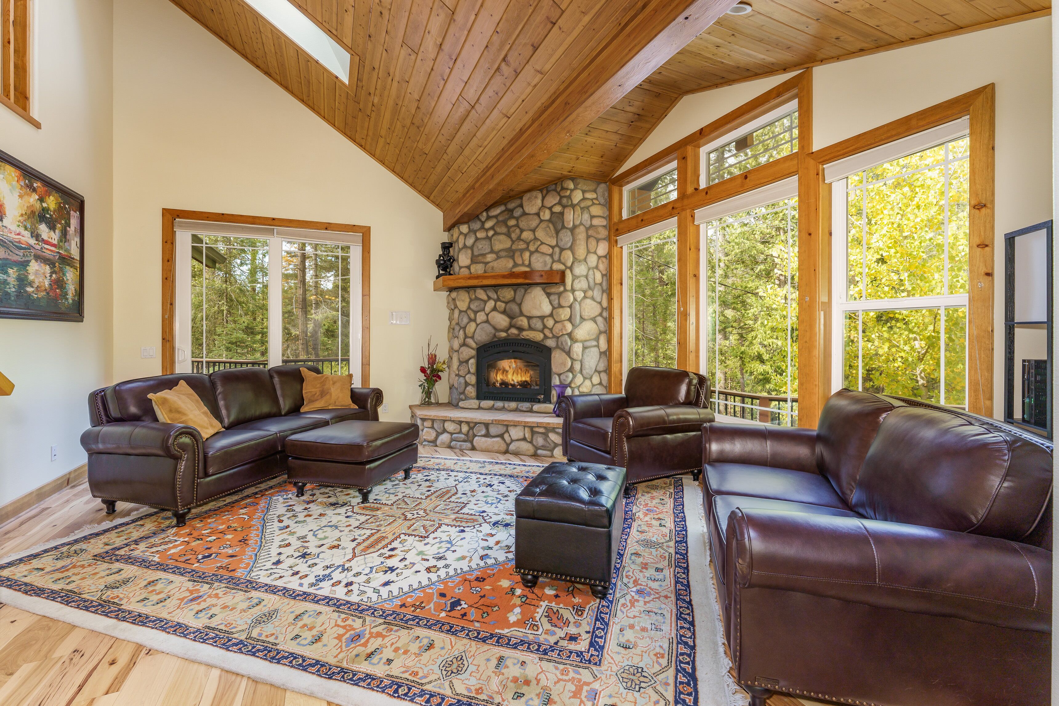Beautiful 3Bd Sanctuary Inside Yosemite!  Tranquil Inside and Out!