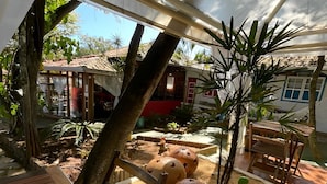 Outdoor banquet area - Pousada Villa Verde (Santana do Riacho)