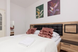 Apartment, 4 Bedrooms, 2 Bathrooms - Bemowo Family Apartment by Renters (Warsaw)