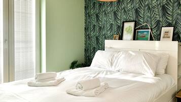 2 bedrooms, iron/ironing board, free WiFi, bed sheets