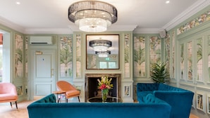 Spa reception - The Springs Resort & Golf Club (Wallingford)