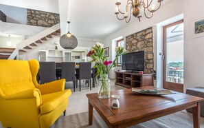 Interior - Villa Aura - Historical country house renovated and with modern furniture (Dobrinj)