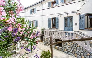 Exterior - Villa Aura - Historical country house renovated and with modern furniture (Dobrinj)