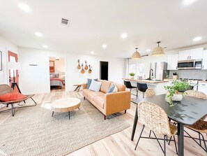 Smart TV - The Den at Livingston (Mountain View)