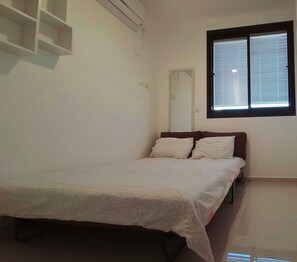 4 bedrooms, WiFi, bed sheets