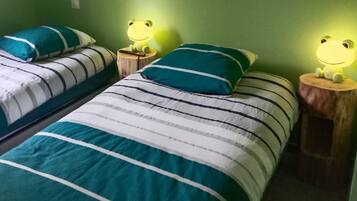 3 slaapkamers, geluiddichte muren, een strijkplank/strijkijzer