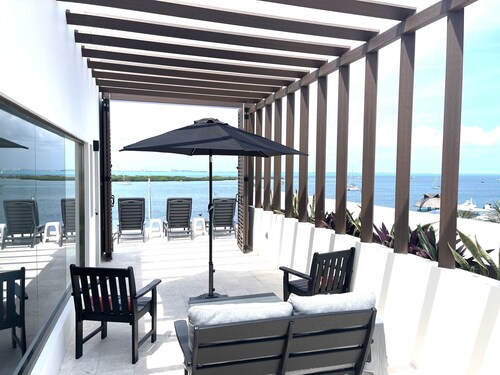 Fantastic views in this new Penthouse with pool. Min. from downtown on water