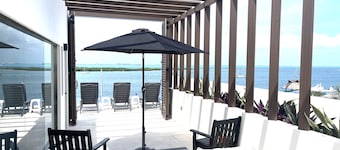 Fantastic views in this new Penthouse with pool. Min. from downtown on water