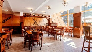Restaurant - Hotel Obří Sud (Dlouhý Most)