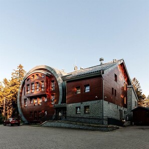 Exterior - Hotel Obří Sud (Dlouhý Most)