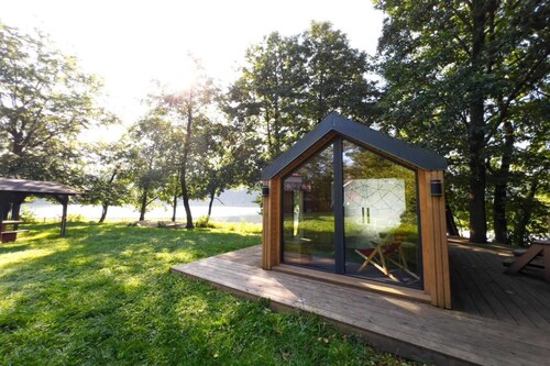 Holiday home on the lake shore, sauna, jacuzzi