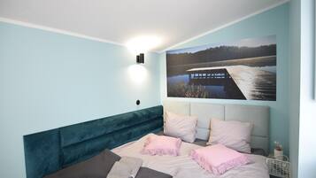 3 bedrooms, travel cot, free WiFi