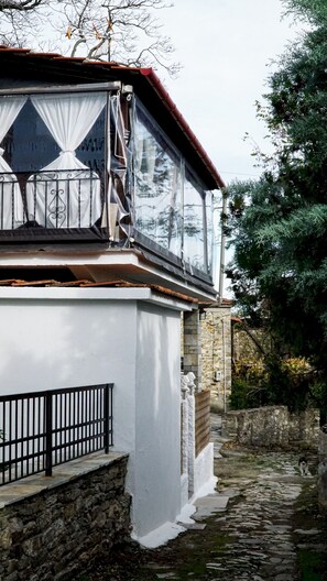 Exterior detail - DandyVillas | Vintage Cottage House | Argalasti | Kallithea | Pelion (Kallithea)