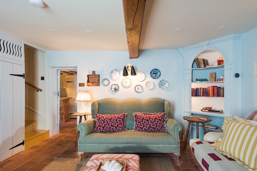 Secluded Gem In Deal, Just Seconds From The Sea - Deal