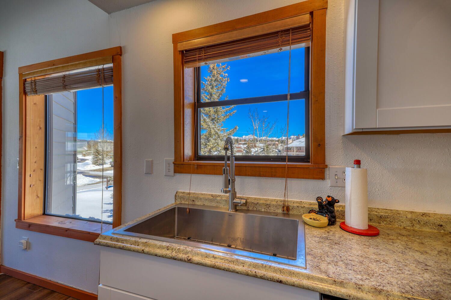 Condo, Multiple Beds, Balcony, Mountain View | Private kitchen | Fridge, microwave, oven, dishwasher