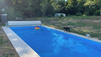 Piscina all'aperto, una piscina riscaldata
