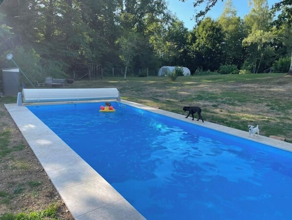 Piscina all'aperto, una piscina riscaldata