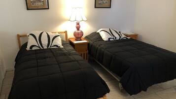 2 bedrooms, iron/ironing board, WiFi, bed sheets