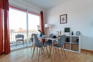 Dining - France - Appt pour 4 proche plage (Benodet)