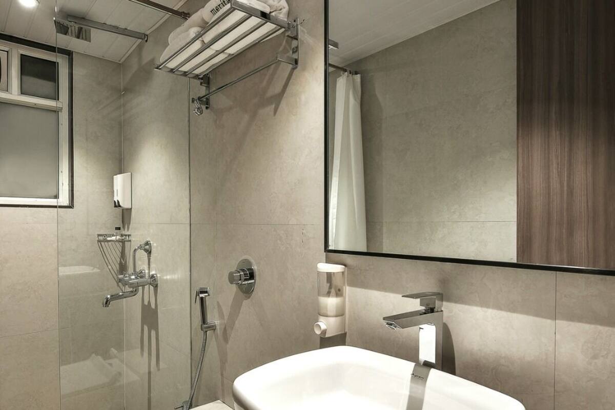 Executive Room, Hill View | Bathroom | Slippers