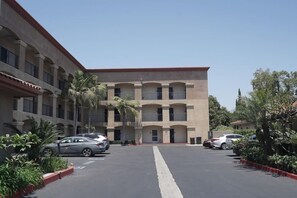 Exterior - Harbour Inn and Suites (Garden Grove)