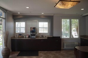 Interior - Harbour Inn and Suites (Garden Grove)